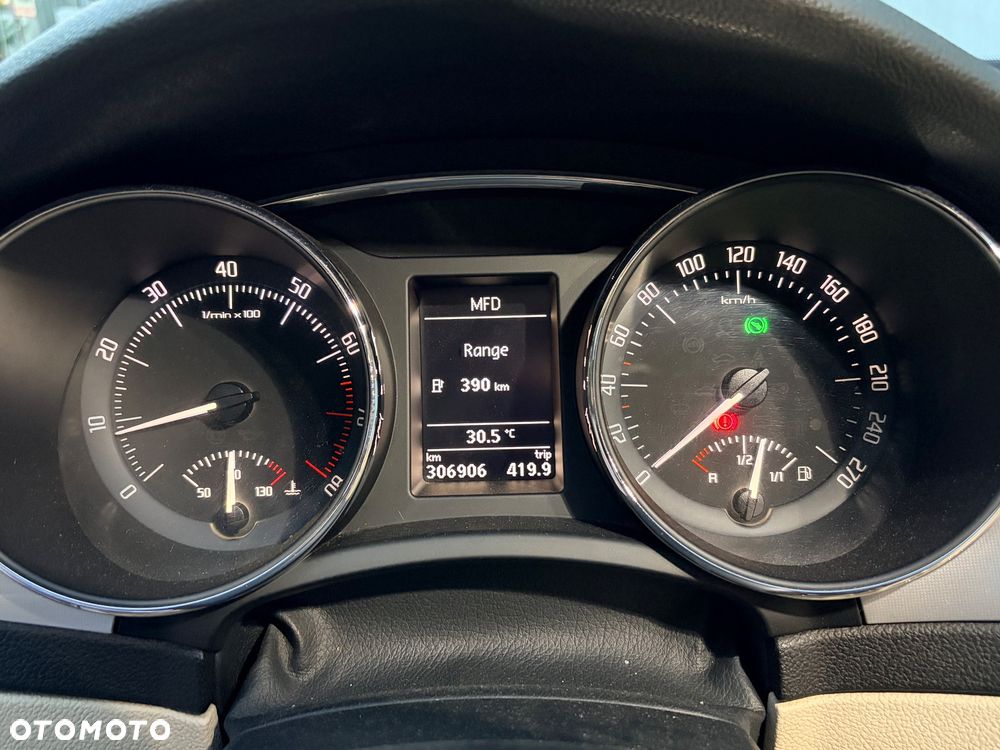 Skoda Superb 2.0 TSI L&K DSG - 9