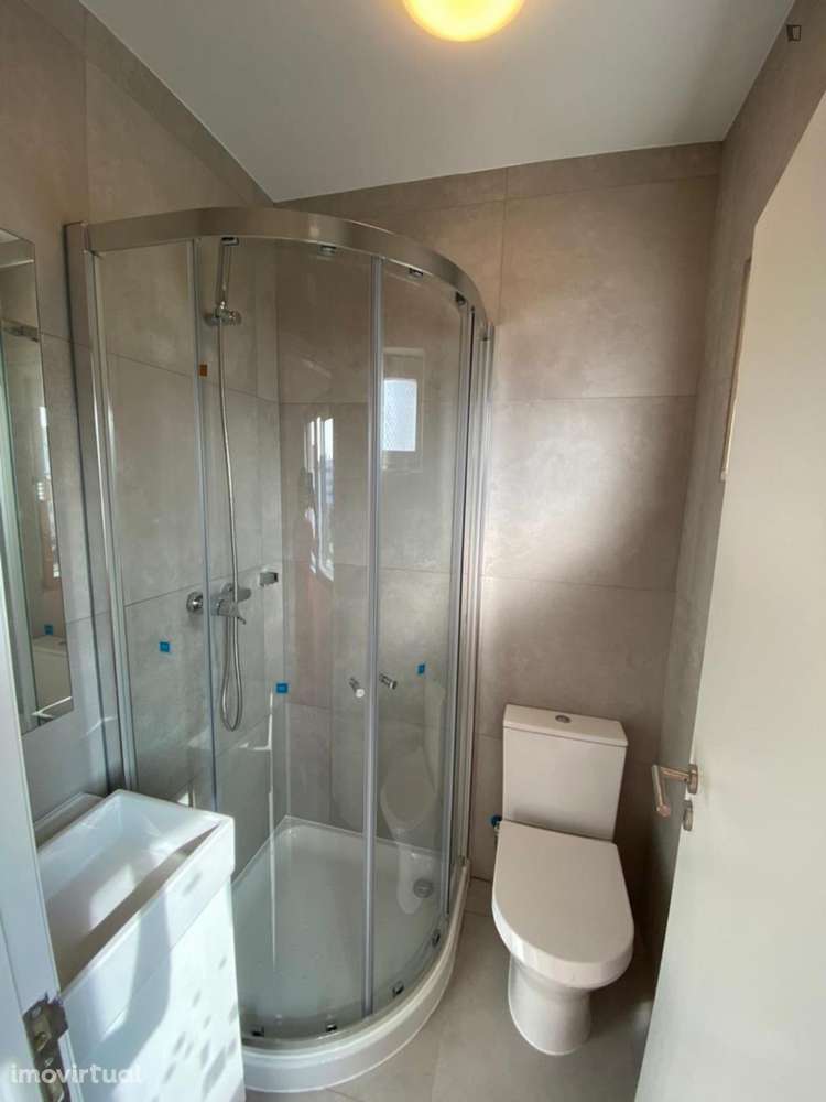 Quarto - localizado em Oeiras Lisbon - Grande imagem: 4/11