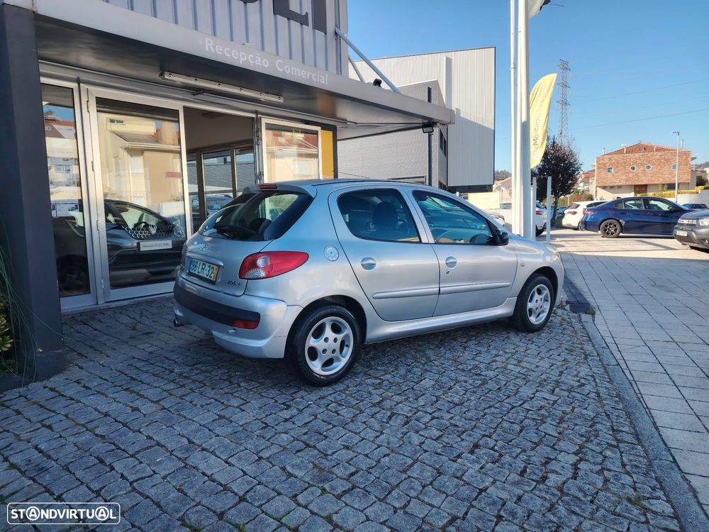 Peugeot 206+ 1.1 Trendy - 13