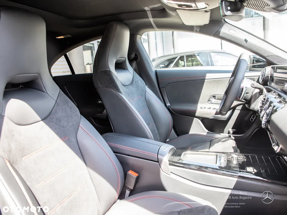 Mercedes-Benz CLA 250 e PHEV AMG Line 8G-DCT - 6