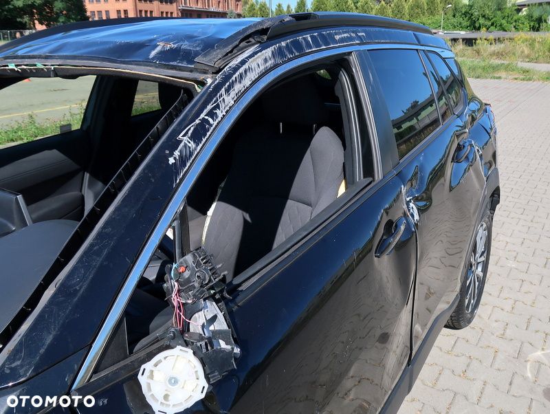 Toyota Corolla Cross 2.0 Hybrid Comfort - 31
