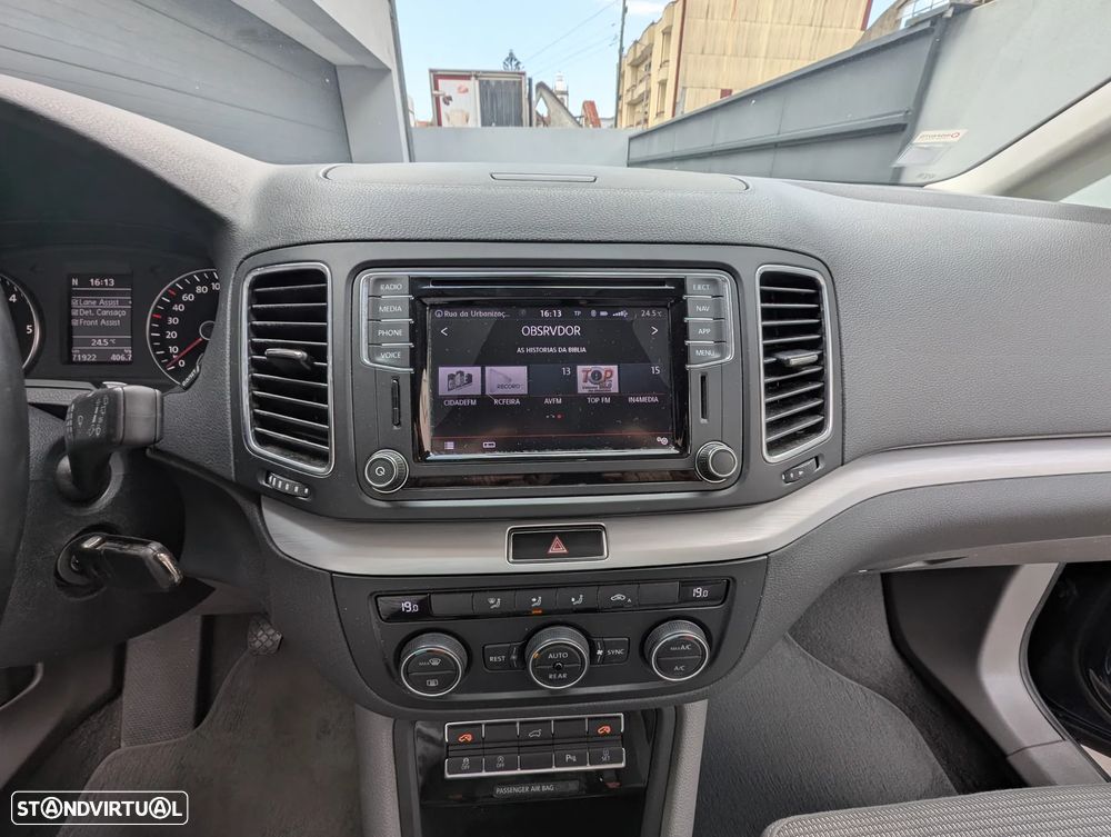 VW Sharan 2.0 TDI Confortline - 27