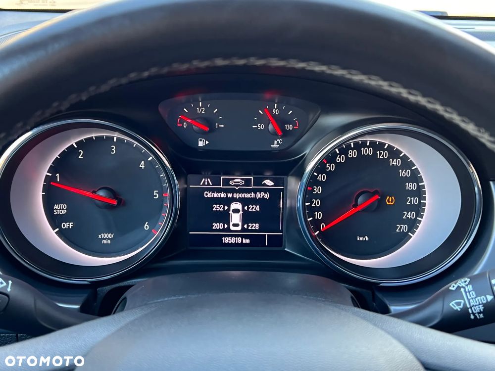 Opel Astra 1.6 D Start/Stop Dynamic - 14