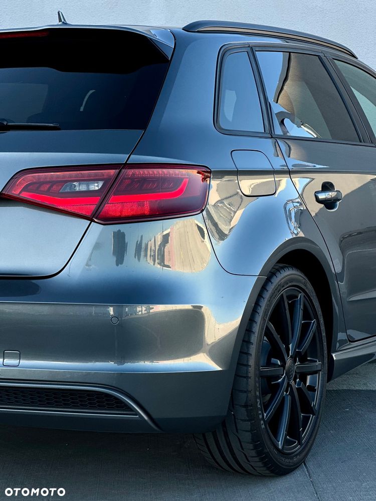 Audi A3 Sportback 2.0 TDI S tronic S line Sportpaket - 13