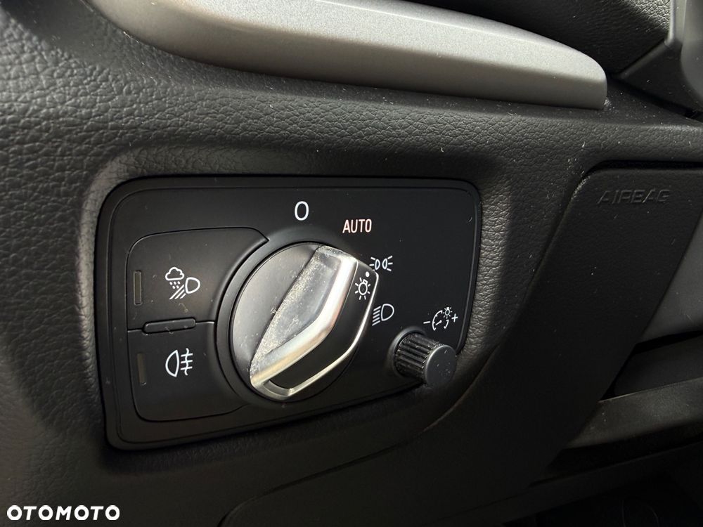 Audi A3 Sportback 30 TDI S tronic design - 13