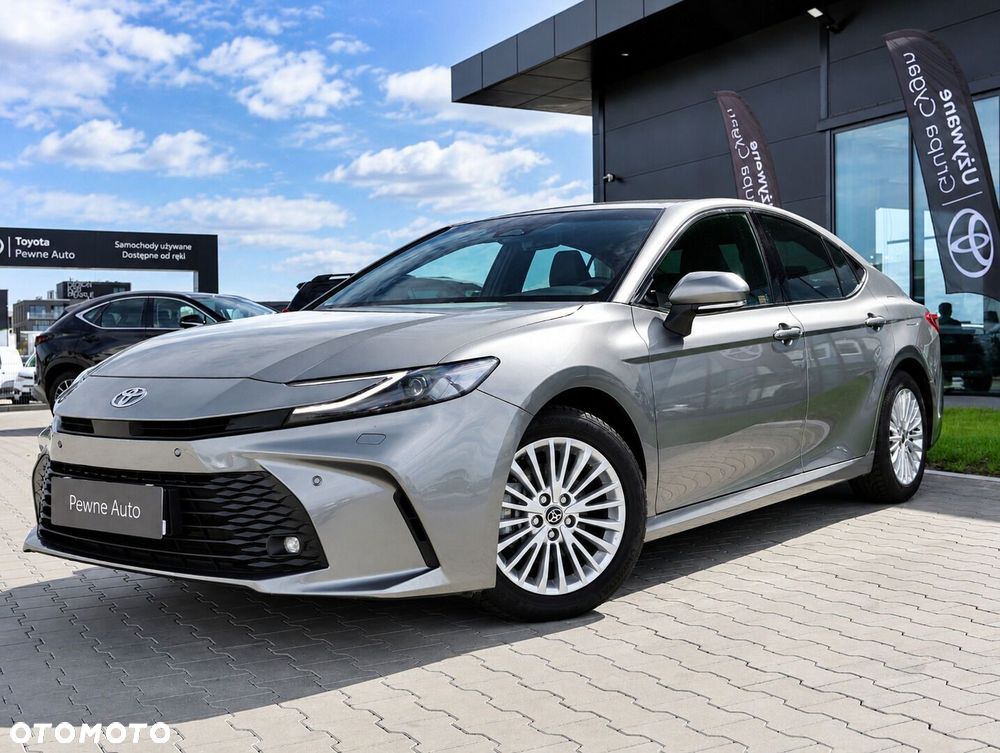 Toyota Camry - 3