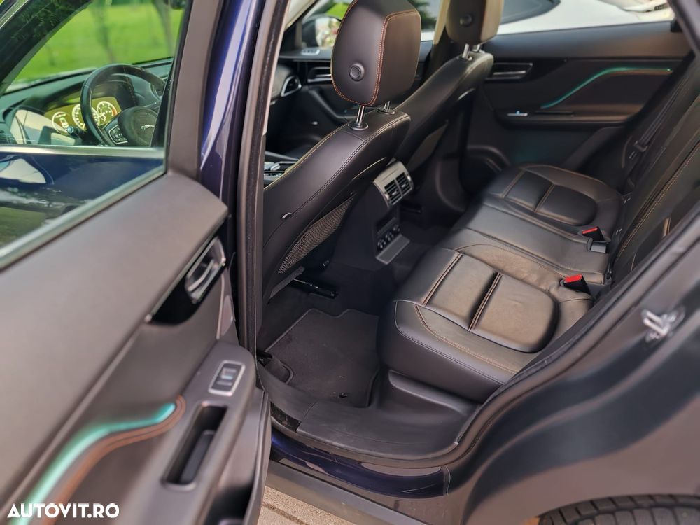 Jaguar F-Pace 20d AWD Aut. Prestige - 12