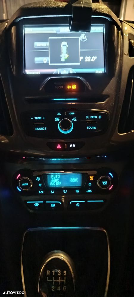 Ford Tourneo Connect 1.6 SWB Trend - 40