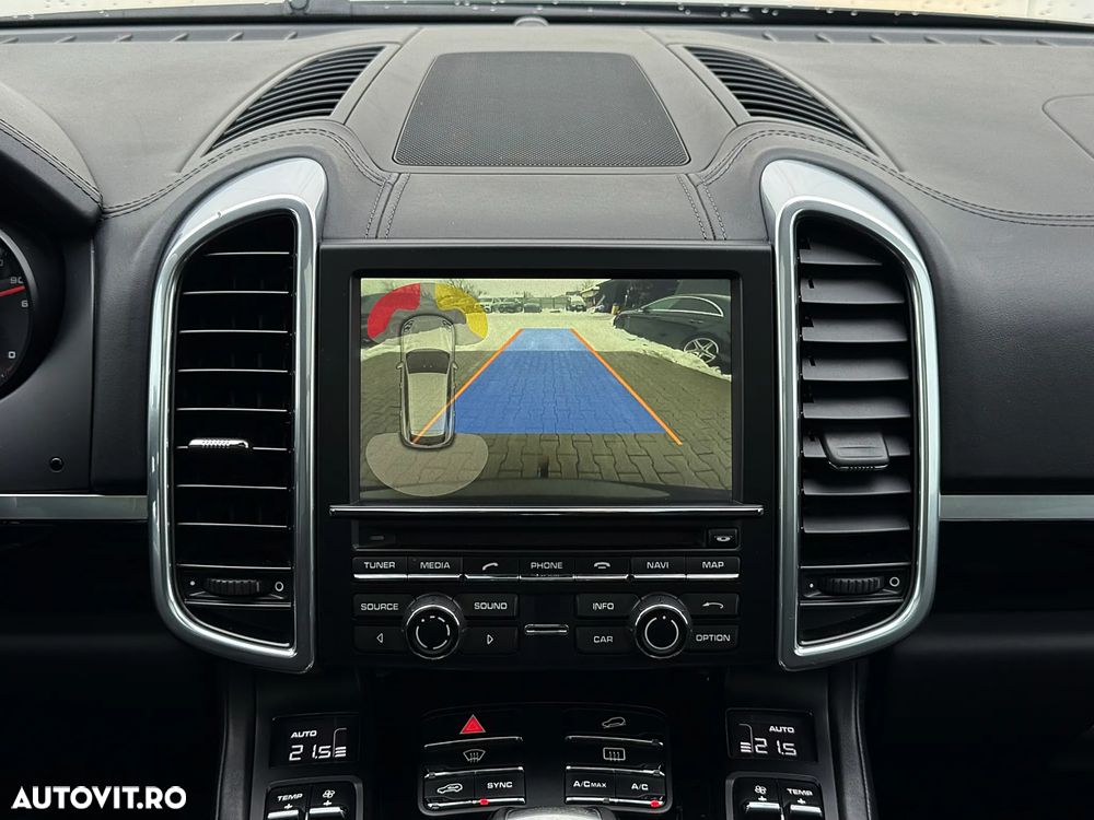 Porsche Cayenne S Platinum Edition - 12