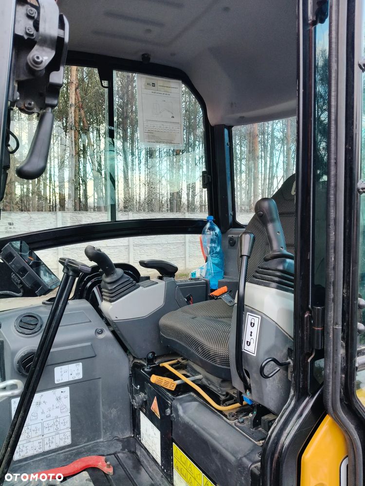 Caterpillar 302.7D - 15