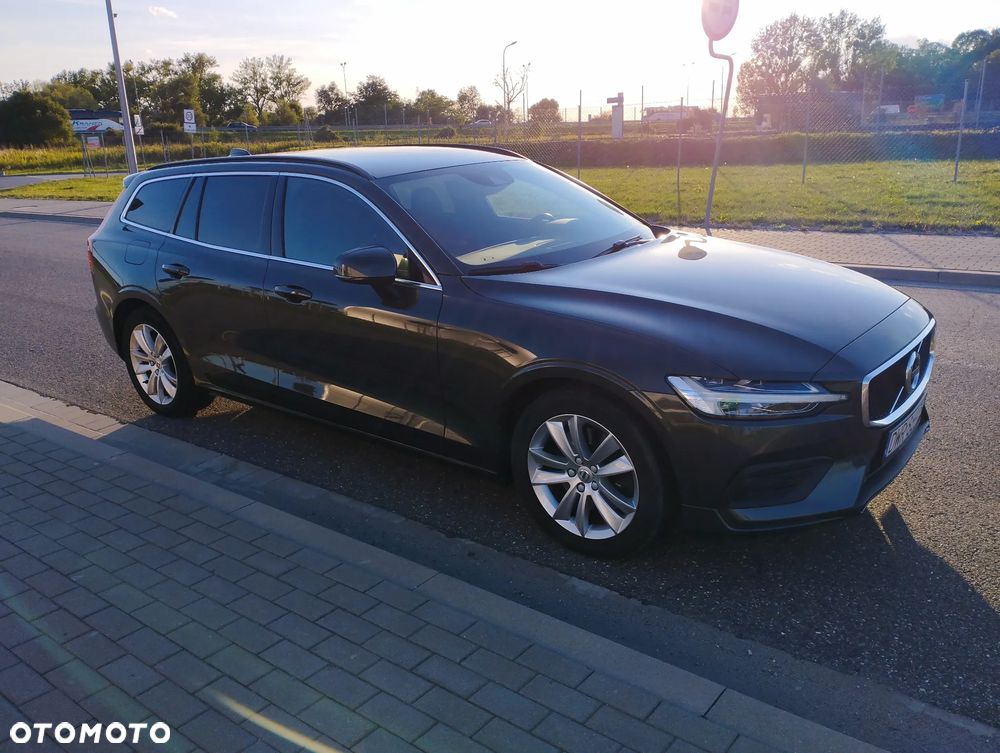 Volvo V60 B3 B Momentum - 11