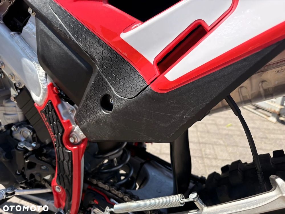 Honda CRF - 12