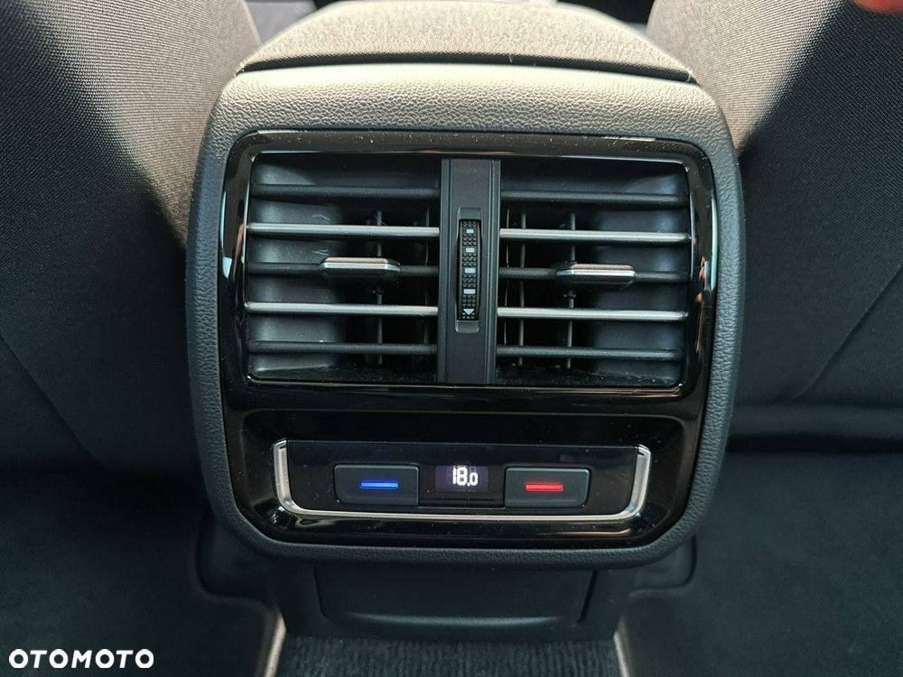 Volkswagen Passat - 23