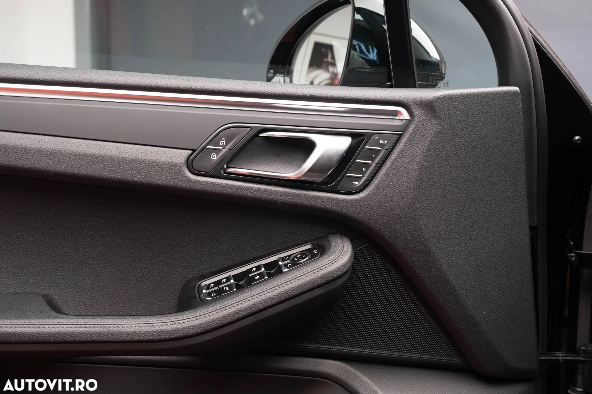 Porsche Macan T - 17
