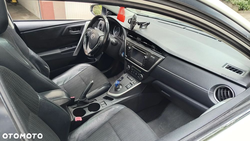 Toyota Auris 1.8 HSD Prestige NAVI - 8