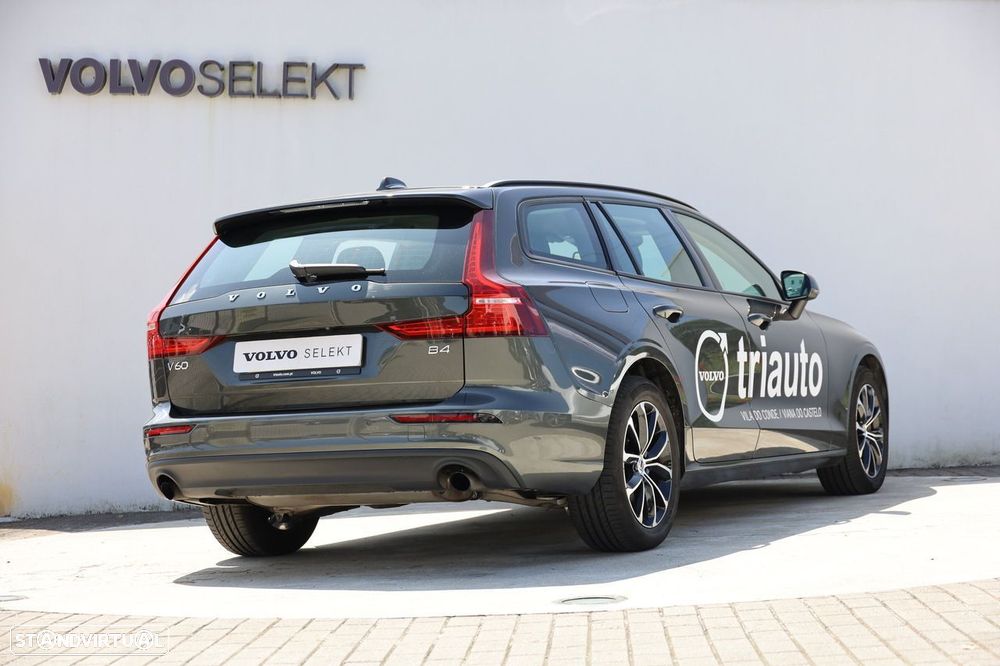 Volvo V60 2.0 B4 Momentum Geartronic - 23