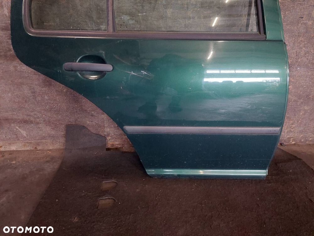 DRZWI KOMPLETNE PRAWY TYŁ VOLKSWAGEN BORA I LC6M SEDAN - 4