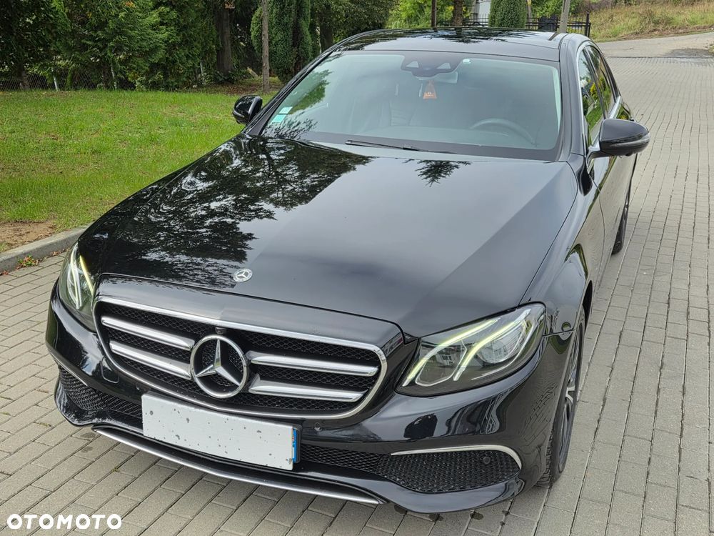 Mercedes-Benz Klasa E 220 d 4Matic T 9G-TRONIC - 2