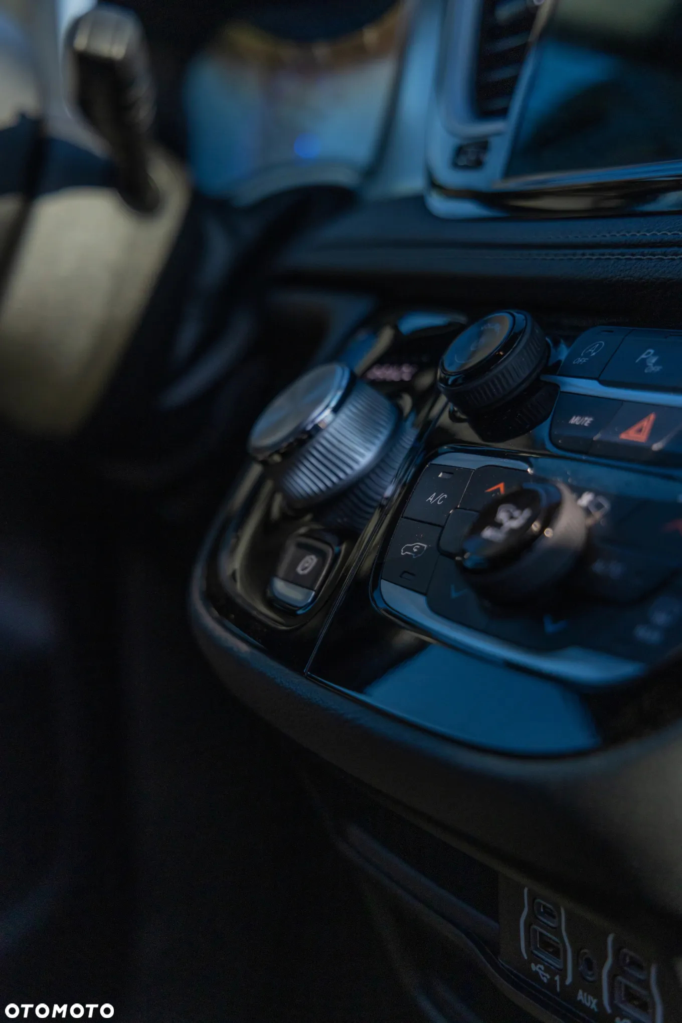 Chrysler Pacifica - 14