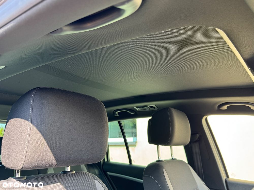 Volkswagen Tiguan - 28