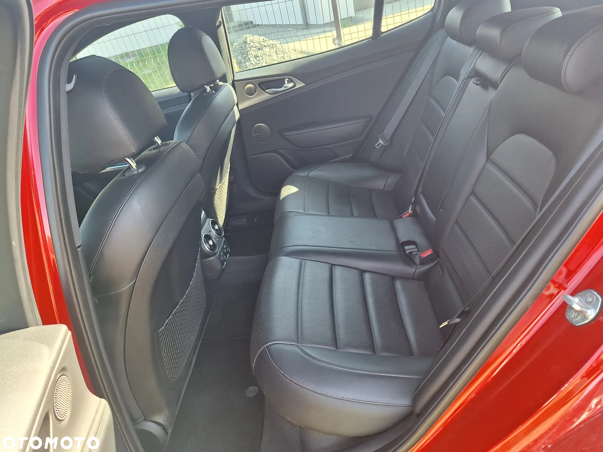 Kia Stinger 3.3 T-GDI V6 GT AWD - 23