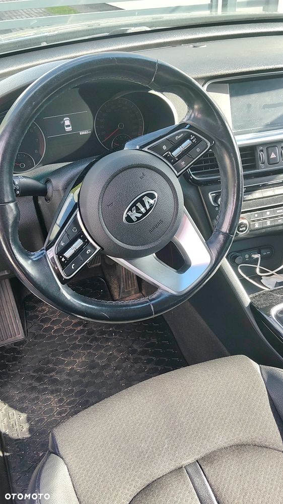 Kia Optima 2.0 M - 12
