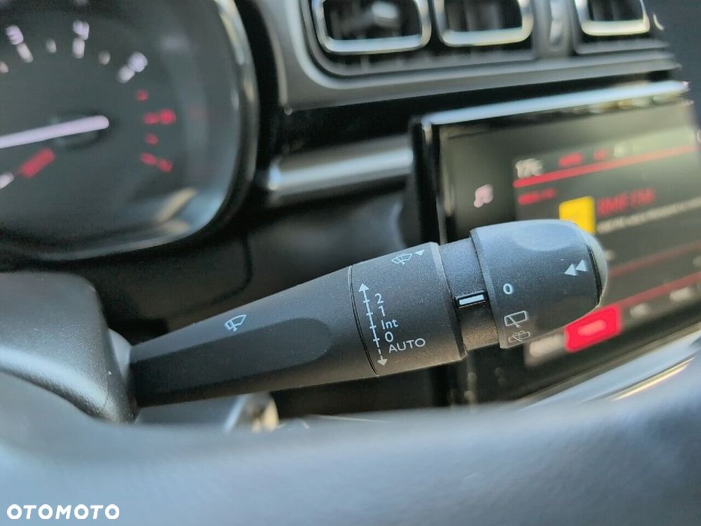 Citroën C3 1.2 PureTech Max EAT6 - 19