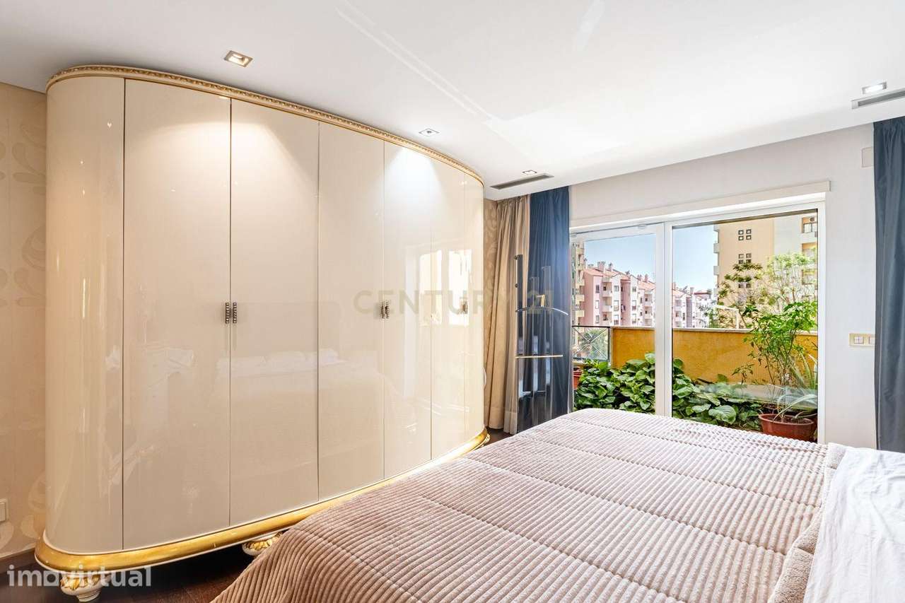 Magnífico Apartamento T6 duplex com 212 m² | Jardim da Radial, Ramada - Grande imagem: 2/23