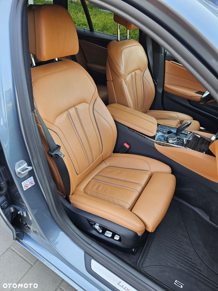 BMW Seria 5 520d xDrive Luxury Line - 25