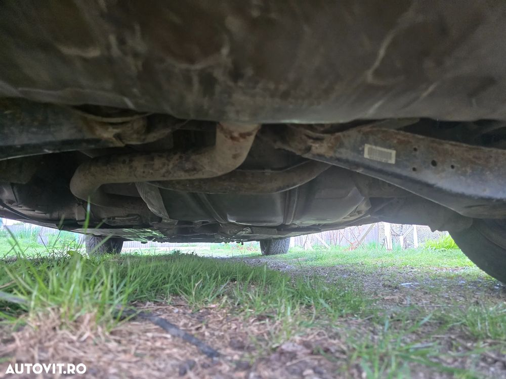 Volkswagen Touran - 23