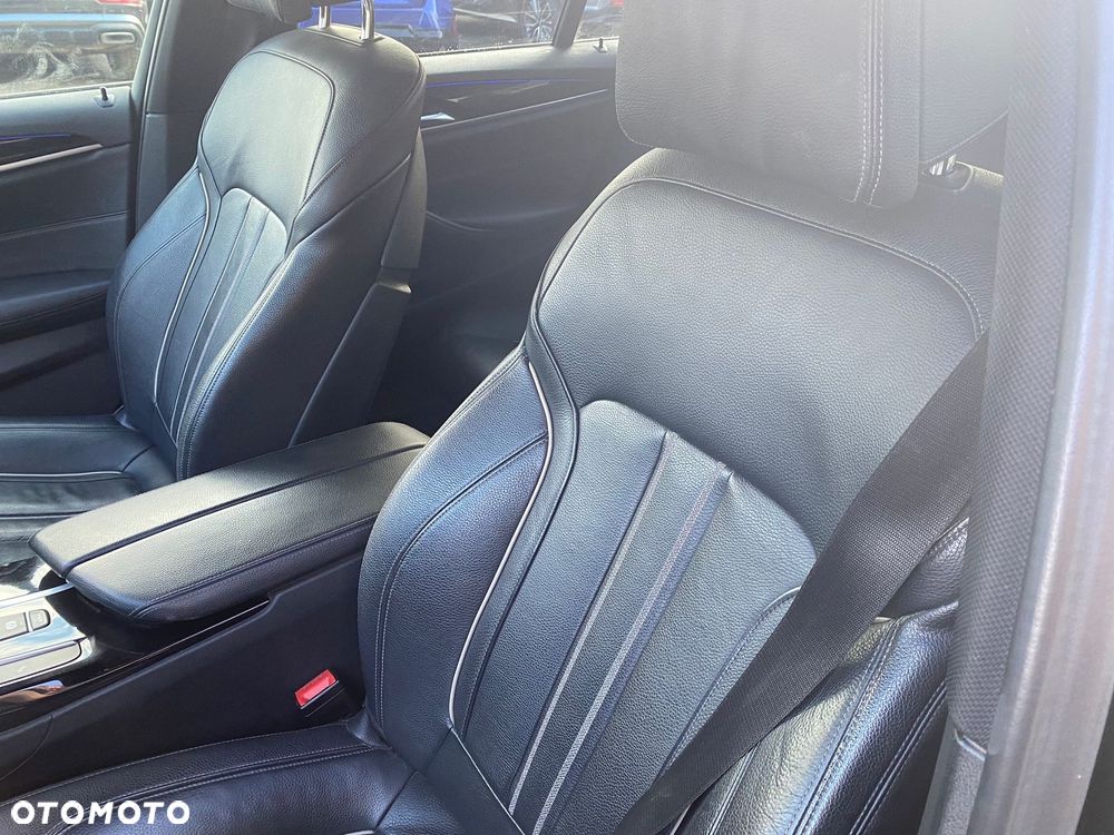 BMW Seria 5 525d M Sport sport - 26