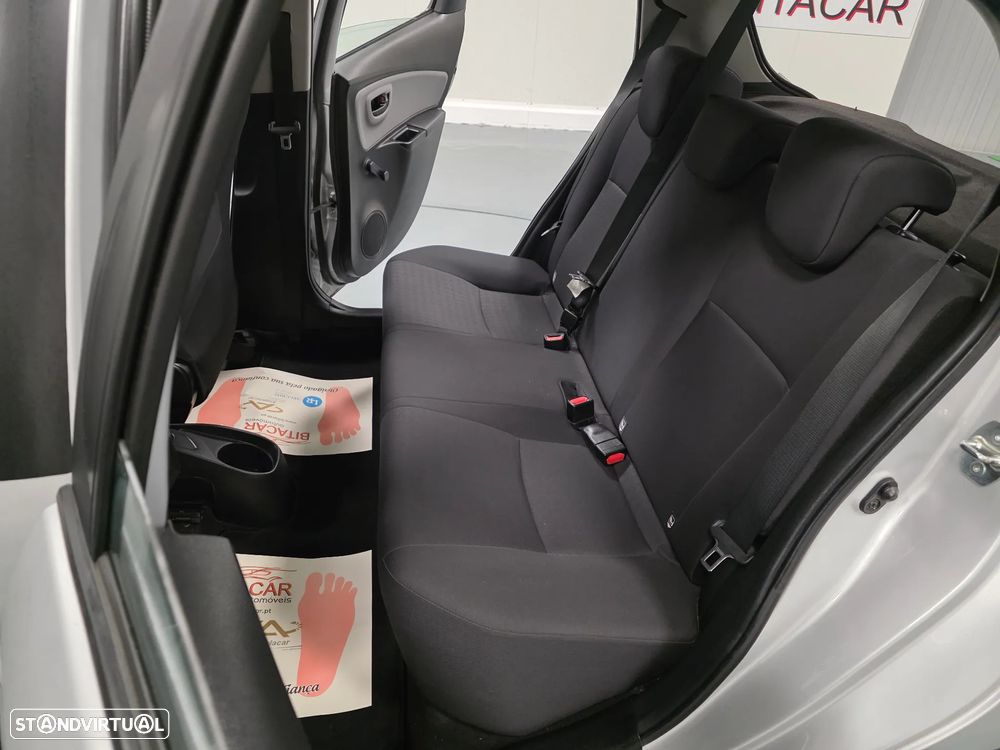 Toyota Yaris 1.4 D-4D ACtive+AC - 23