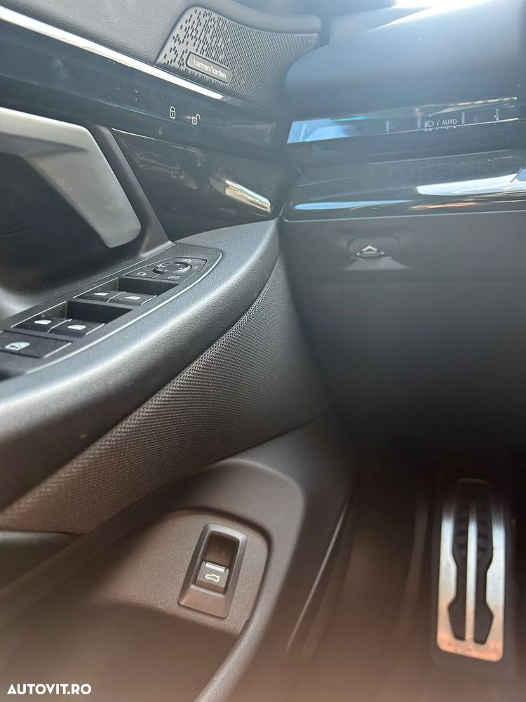 BMW i5 - 9