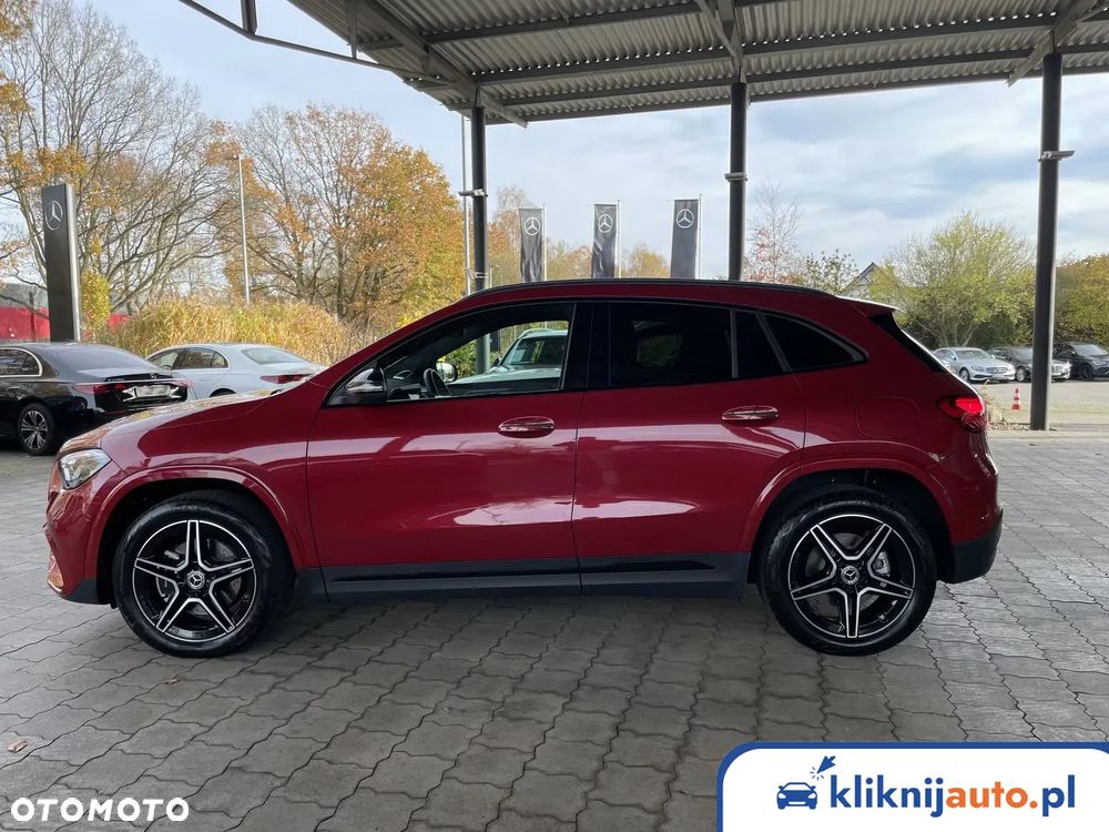Mercedes-Benz GLA 200 AMG Line - 4