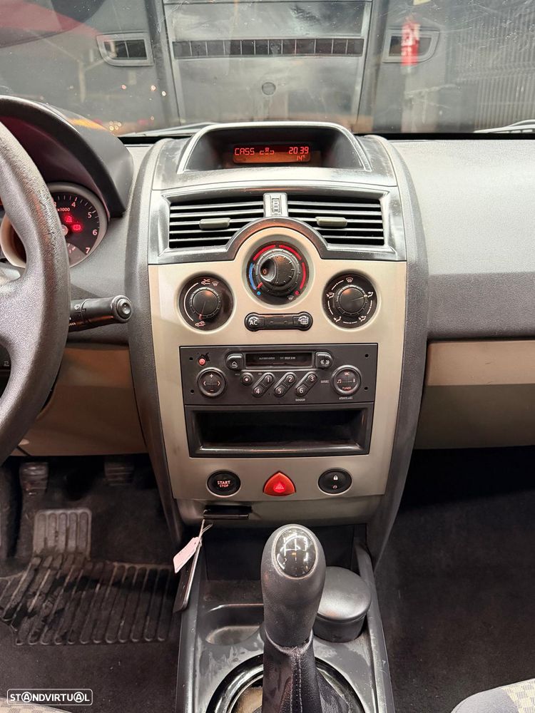 Renault Mégane 1.4 Dynamique - 11