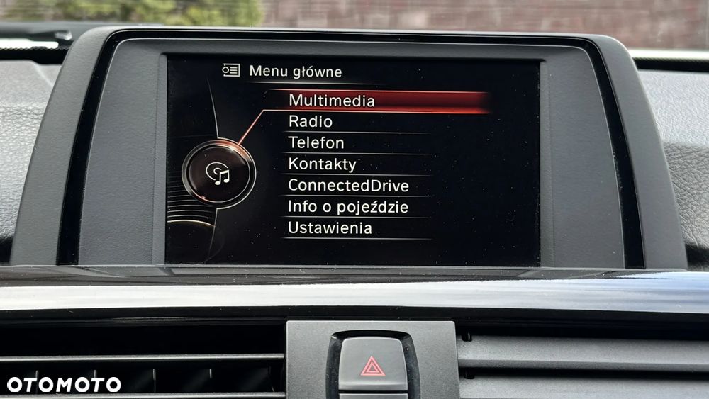 BMW Seria 3 316d Luxury Line EU6 - 38