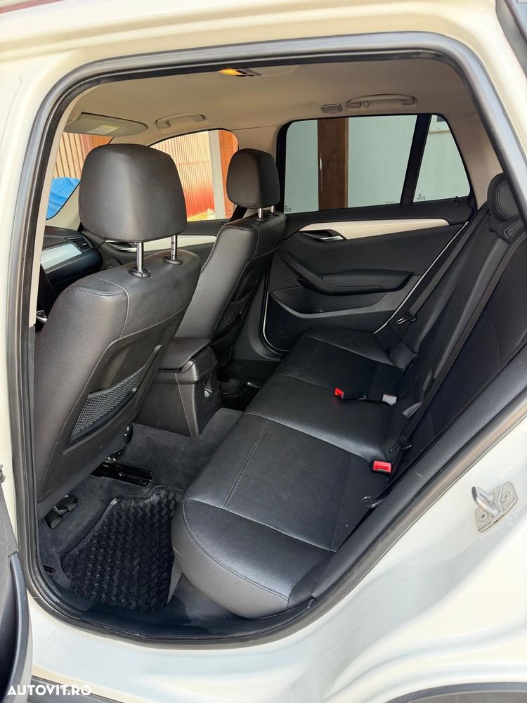 BMW X1 xDrive20d - 9