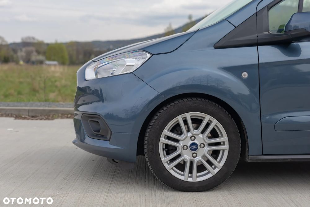 Ford Tourneo Courier - 15