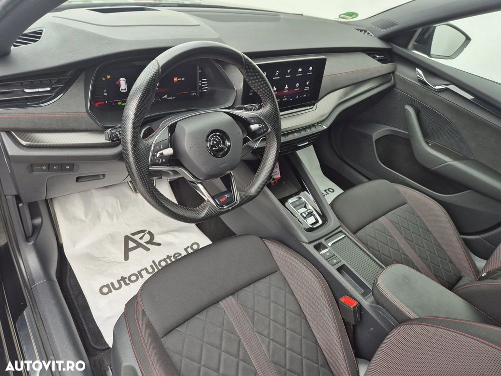 Skoda Octavia 1.4 TSI DSG RS - 9