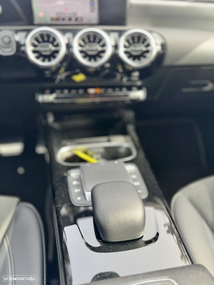 Mercedes-Benz A 250 e AMG Line - 18