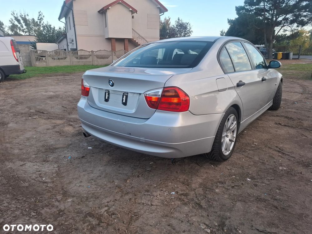 BMW Seria 3 320i - 6