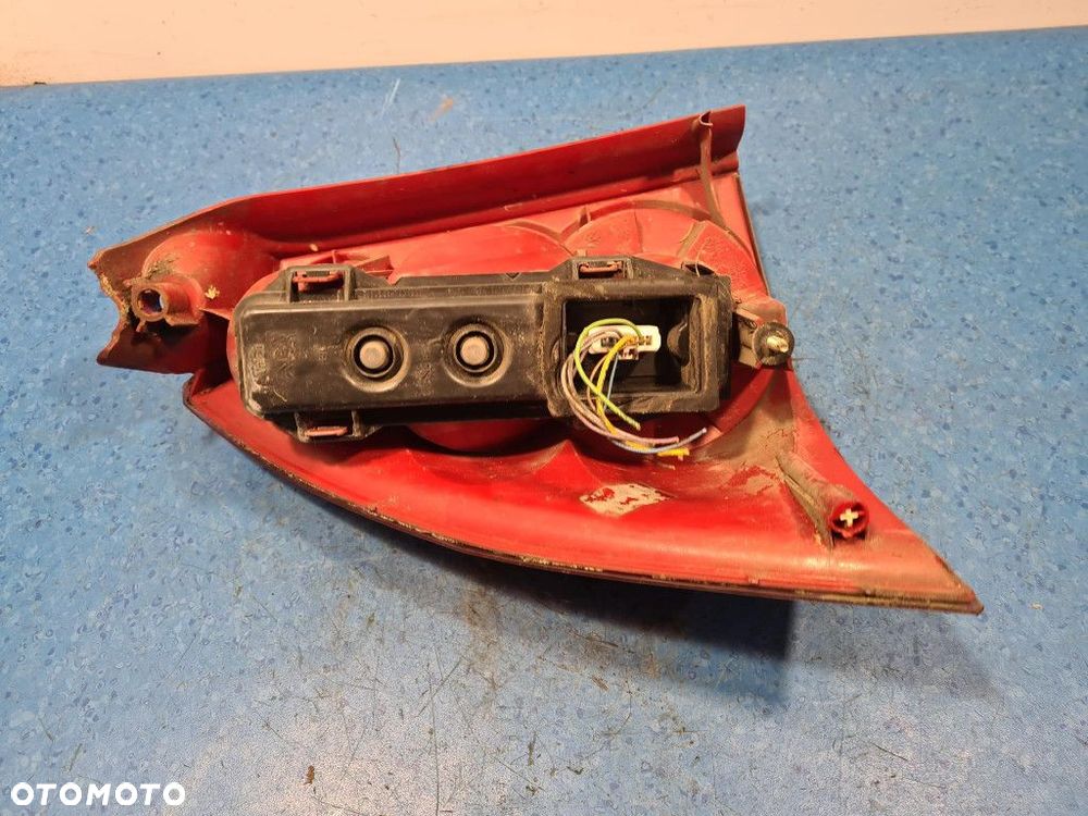 PEUGEOT 307 LAMPA TYŁ PRAWA ZEWNĘTRZNA - 7