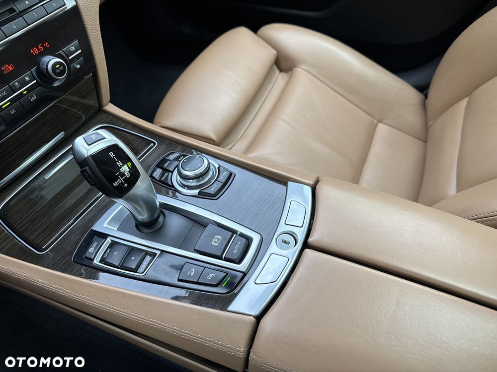 BMW Seria 7 740d xDrive Edition Exclusive - 28