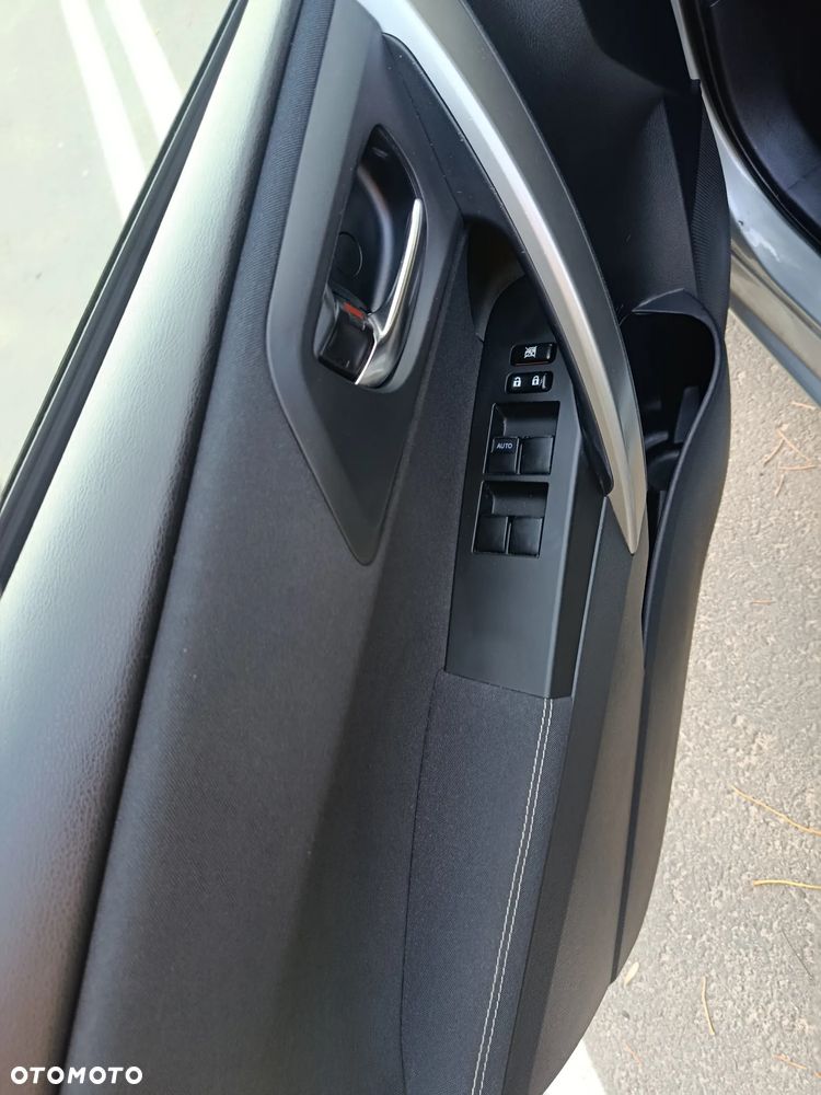 Toyota Auris 1.8 HSD Luna - 18