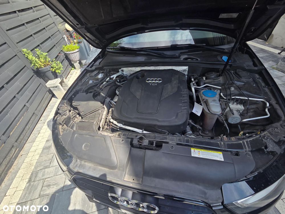 Audi A4 Avant 2.0 TDI DPF clean diesel S line Sportpaket - 22