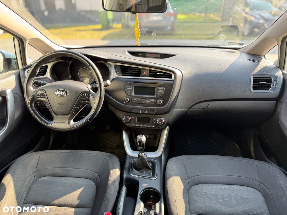 Kia Ceed - 14