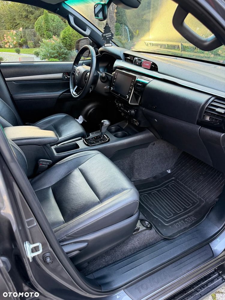 Toyota Hilux 2.8 D-4D mHEV Double Cab Invincible 4x4 - 8