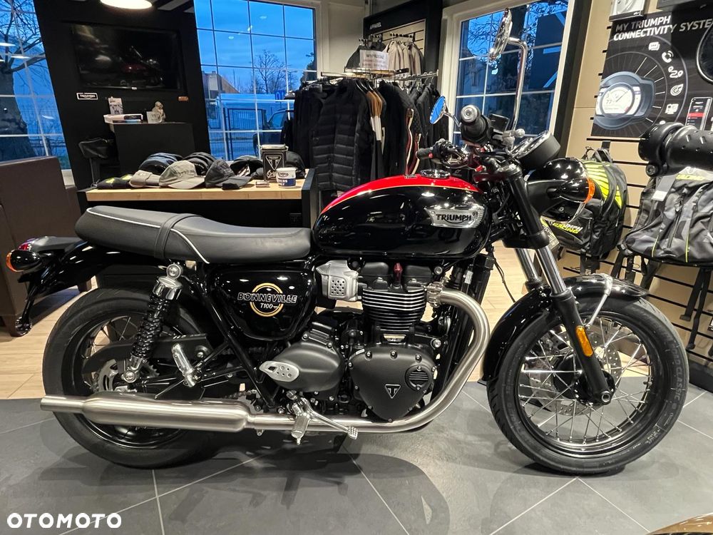 Triumph Bonneville - 1