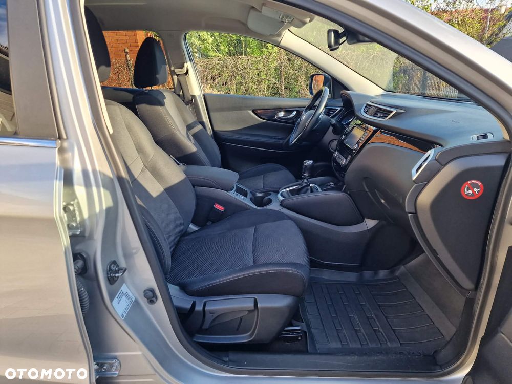Nissan Qashqai 1.5 dCi DPF 360 - 16