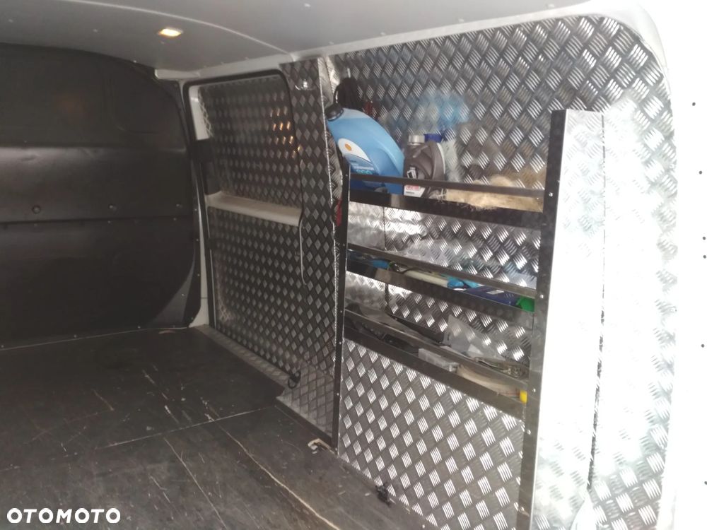 Volkswagen Transporter - 10